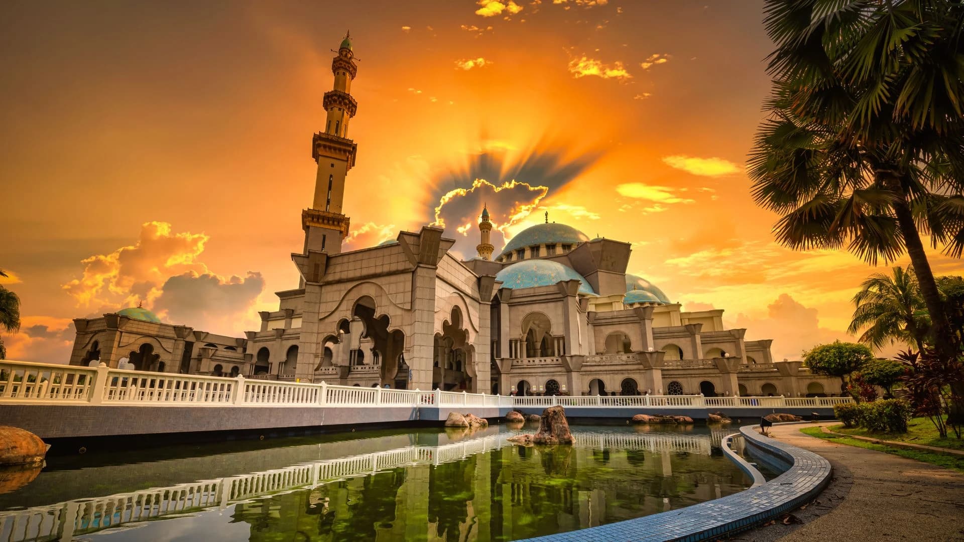 Masjid Wilayah Persekutuan at sunset, Kuala Lumpur, Malaysia